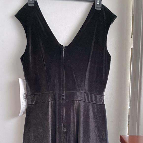 Bettie Page Black Bettie on holiday dress - Picture 5 of 7